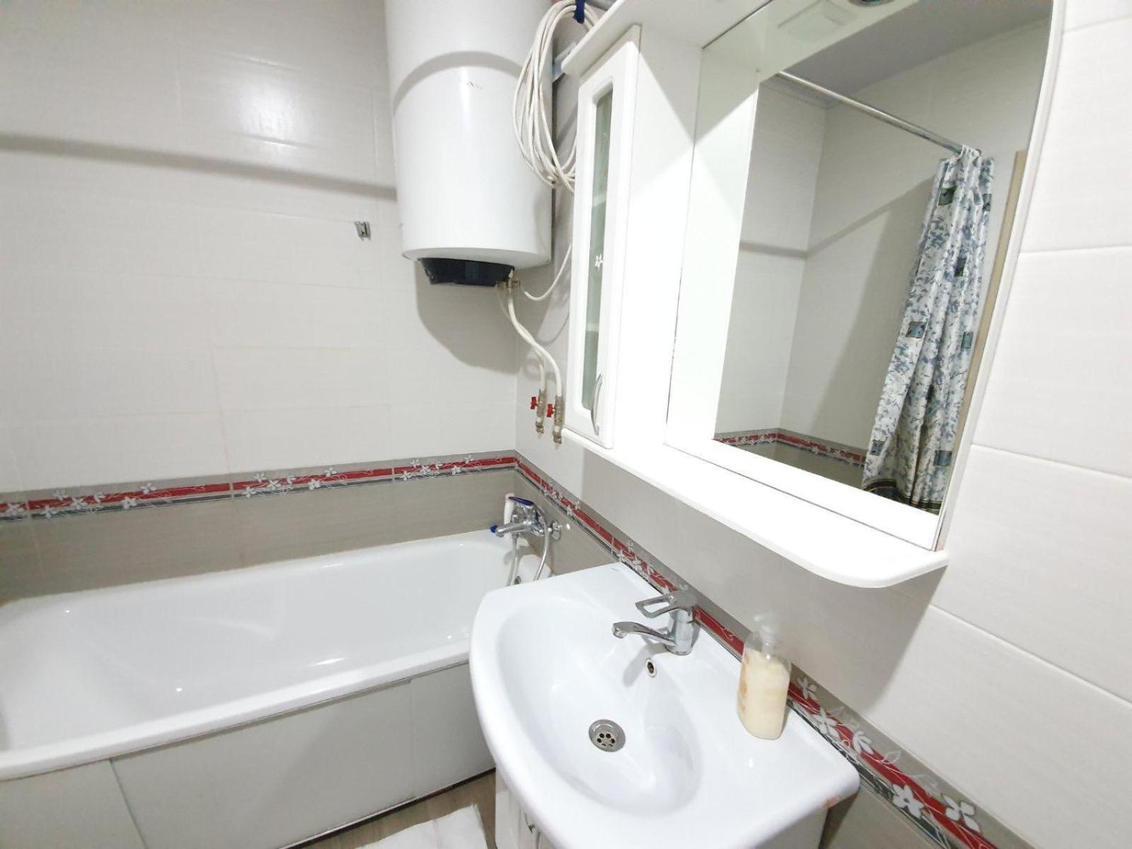 Tourist Home At Stefan Cel Mare With 2 Rooms Chisinau Bagian luar foto