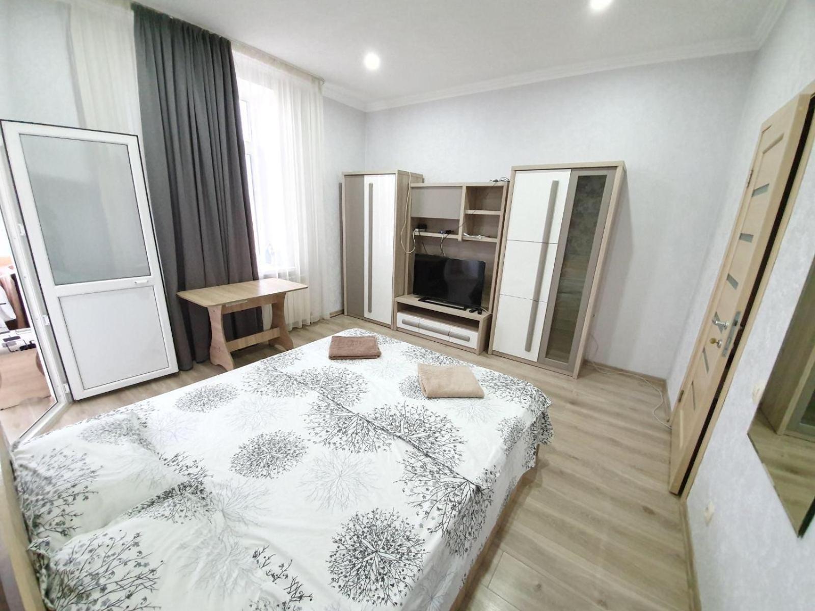 Tourist Home At Stefan Cel Mare With 2 Rooms Chisinau Bagian luar foto